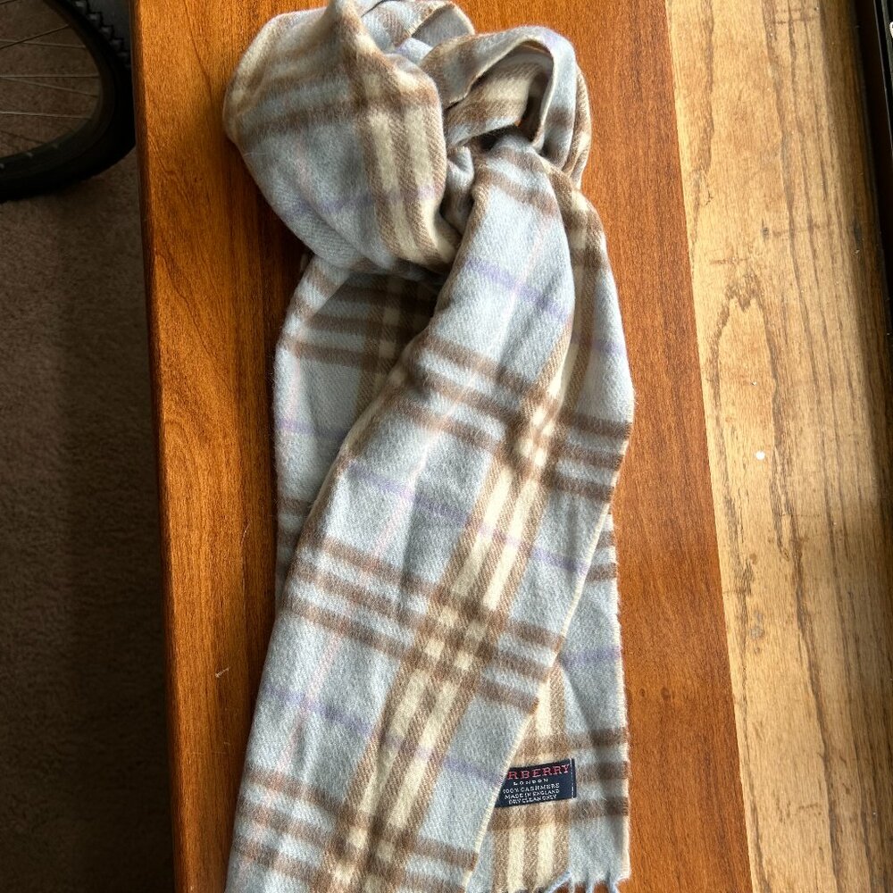 Burberry cashmere scarf